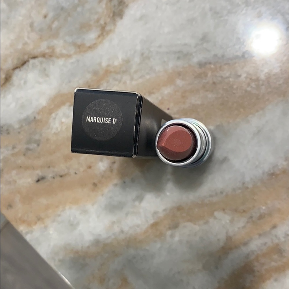 MAC marquise D’ lipstick-limited edition